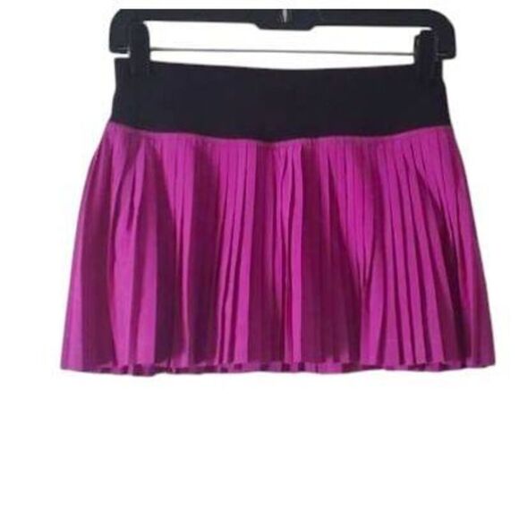 LULULEMON ATHLETICA Pleat To The Street Size 2 - Picture 5 of 5